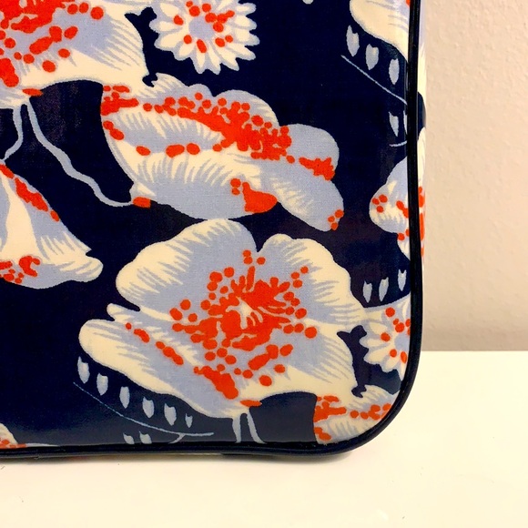 Tory Burch Floral Print iPad Case - Picture 10 of 12